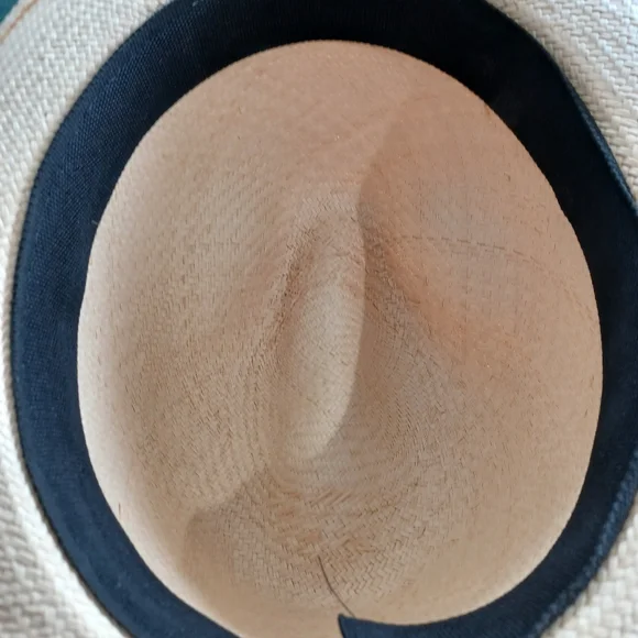 Trilby Style Hat Straw Fedora with Black Band Vacay Trends - Picture 10 of 10